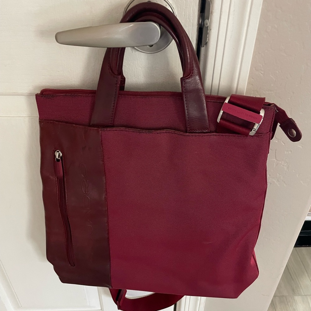 Piquadro PQ7 Red Womens shopping bag/casual bag/handbag CA1563PQ/M